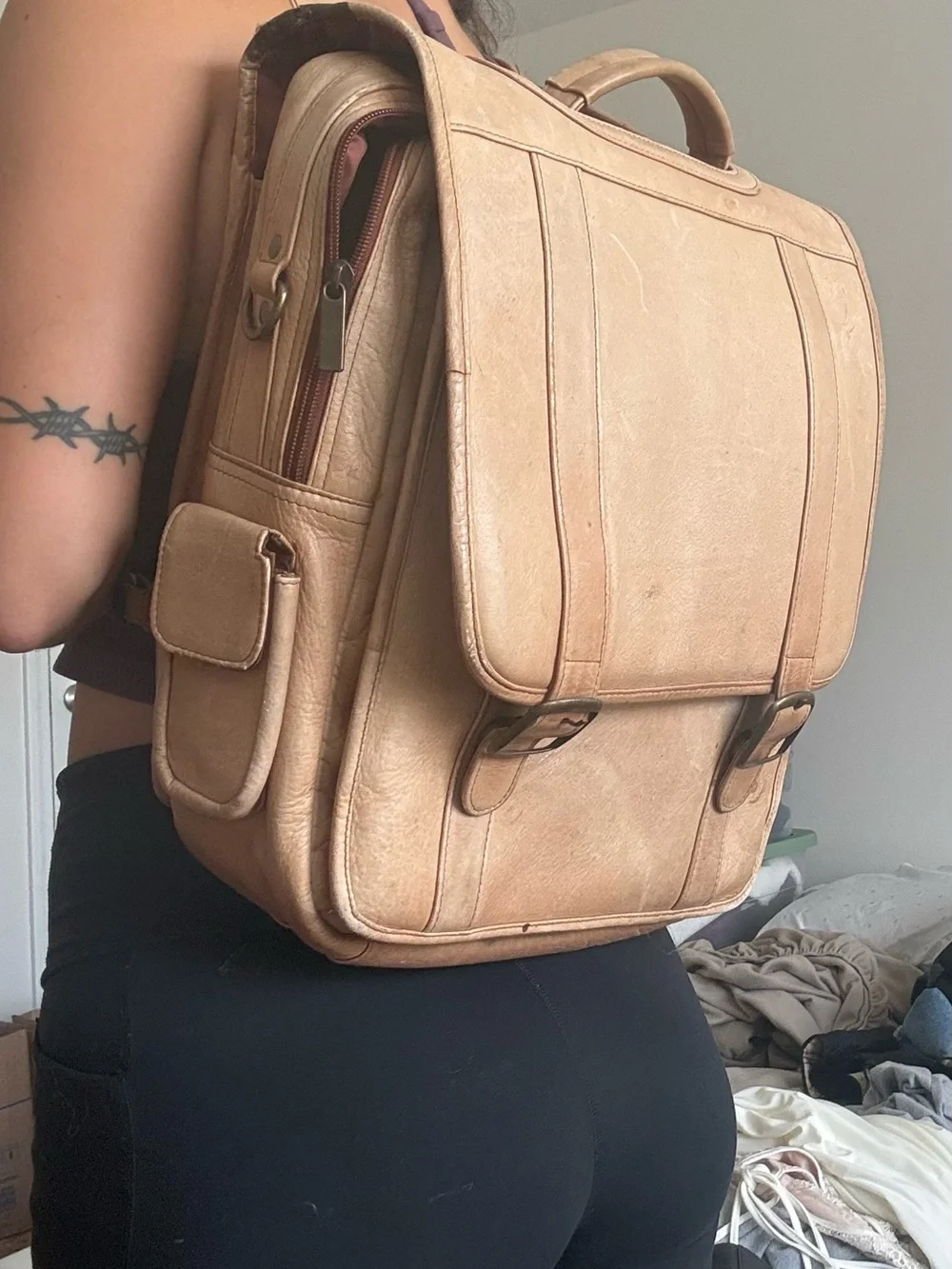 Vintage Leather Messenger Bag in Tan